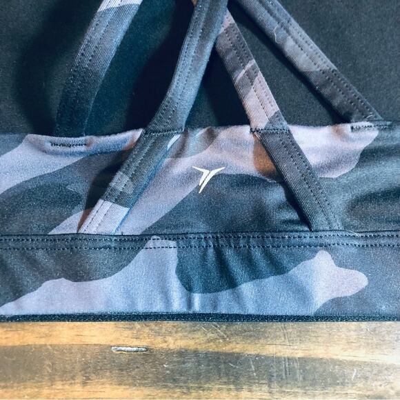 Old Navy Active Sports Bra Camouflage Camo Women’s Small Black Blue Gym Workout - Picture 4 of 6